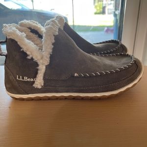 LL Beans boots women’s size 6 Sherpa lining